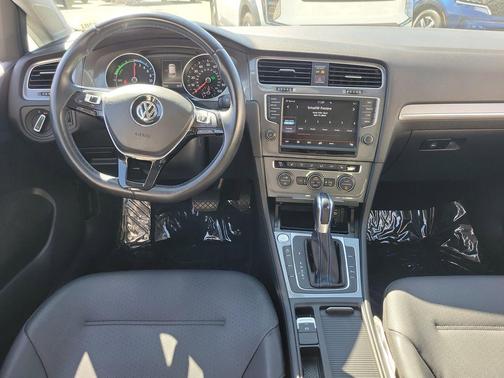 2016 Volkswagen e-Golf SEL Premium