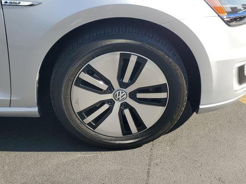 2016 Volkswagen e-Golf SEL Premium