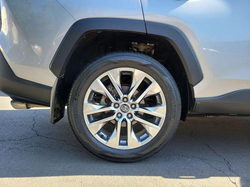 Silver Sky Metallic 2021 Toyota RAV4 XLE Premium