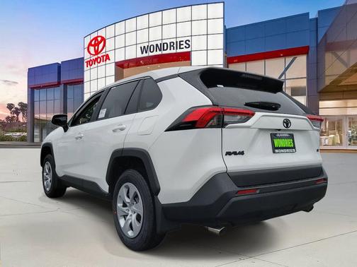 2025 Toyota RAV4 LE