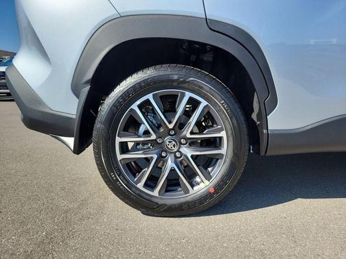 Sonic Silver 2026 Toyota Corolla Cross XLE