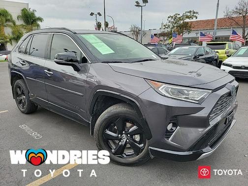 2020 Toyota RAV4 Hybrid SE