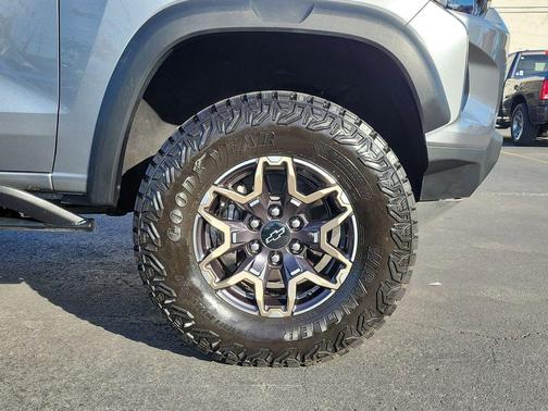 2025 Chevrolet Colorado ZR2