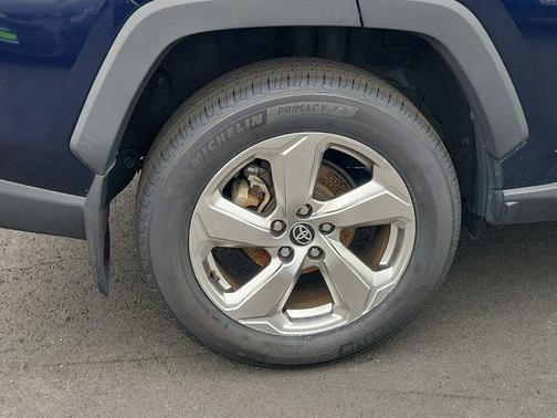 2021 Toyota RAV4 Hybrid XLE Premium