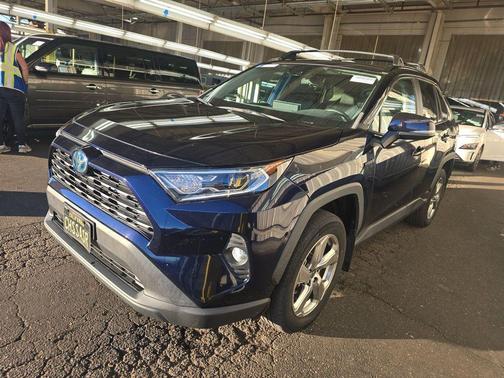 2021 Toyota RAV4 Hybrid XLE Premium