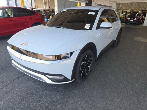 2024 Hyundai IONIQ 5 SEL