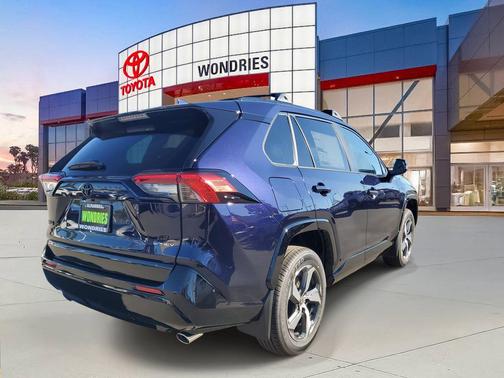 2025 Toyota RAV4 Hybrid SE