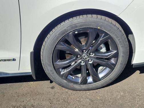 2021 Toyota Sienna XSE 7 Passenger