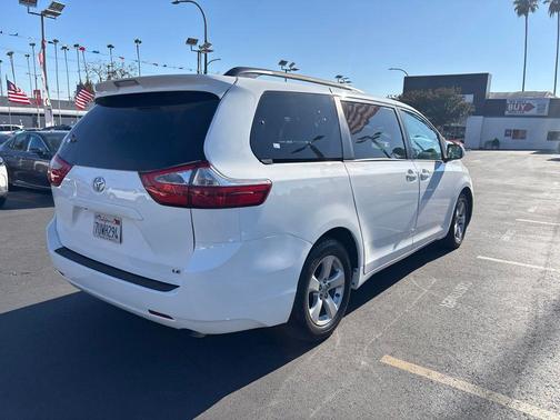 White 2017 Toyota Sienna LE