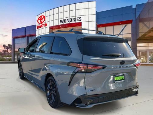 2026 Toyota Sienna XSE 7 Passenger