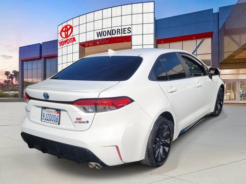 2024 Toyota Corolla Hybrid SE