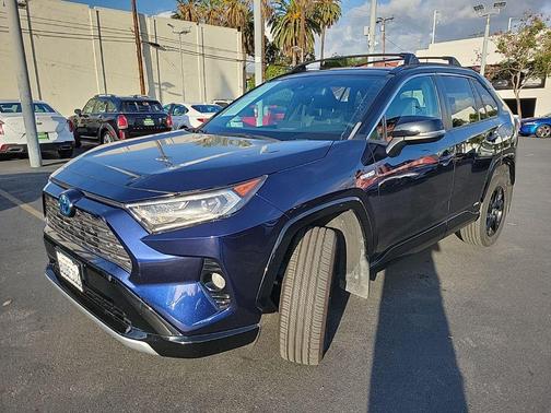 2021 Toyota RAV4 Hybrid SE