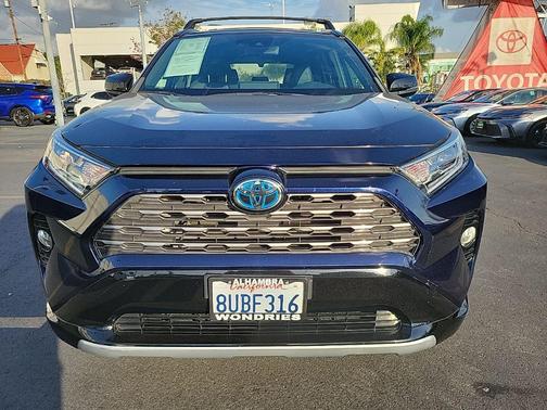 2021 Toyota RAV4 Hybrid SE