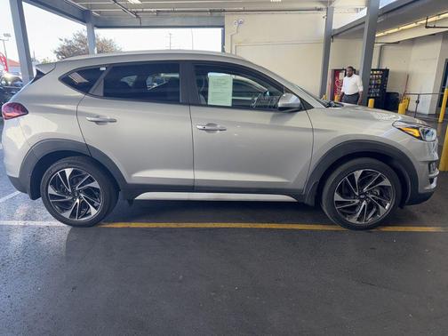 2020 Hyundai TUCSON Sport