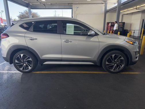 2020 Hyundai TUCSON Sport