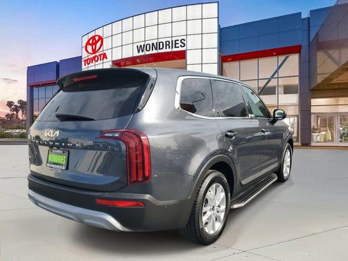 2022 Kia Telluride LX