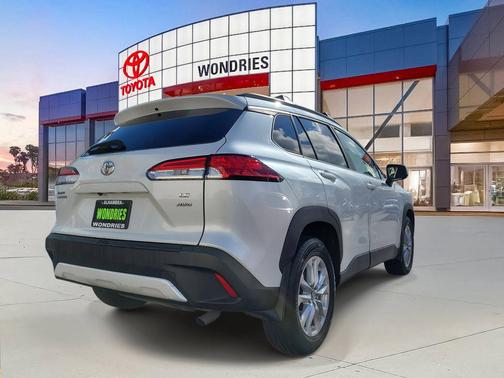 2023 Toyota Corolla Cross LE