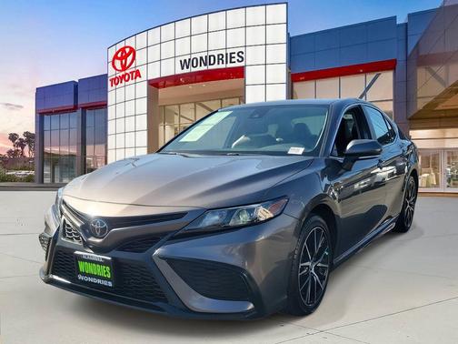 2024 Toyota Camry SE