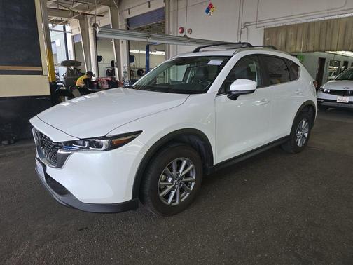 Snowflake White Pearl Mica 2022 Mazda CX-5 2.5 S Preferred Package
