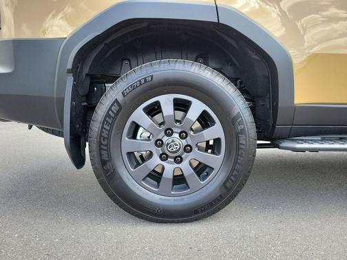 Trail Dust/Gray Scape Roof 2026 Toyota Land Cruiser Base