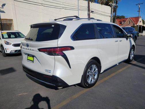 2024 Toyota Sienna Limited
