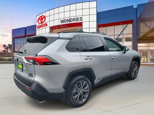 2024 Toyota RAV4 Hybrid XLE Premium