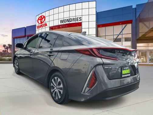 2021 Toyota Prius Prime LE