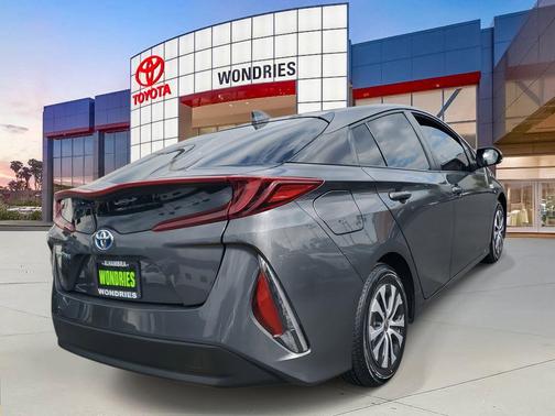 2021 Toyota Prius Prime LE