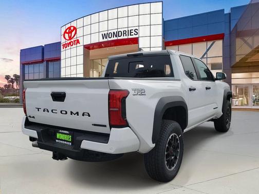 2026 Toyota Tacoma Hybrid TRD Off Road