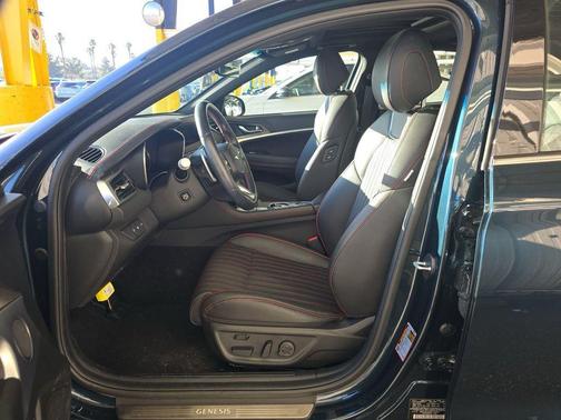 2024 Genesis G70 3.3T RWD Sport Advanced