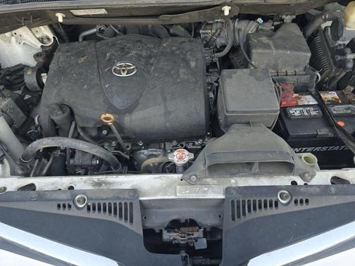2019 Toyota Sienna LE