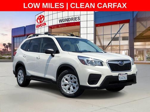 Crystal White Pearl 2020 Subaru Forester Base