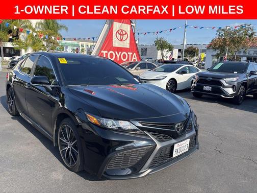 Midnight Black Metallic 2024 Toyota Camry SE