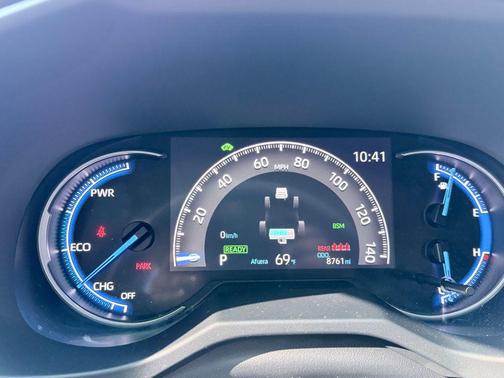 2024 Toyota RAV4 Hybrid XLE Premium