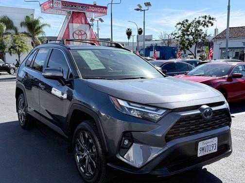 2024 Toyota RAV4 Hybrid XLE Premium