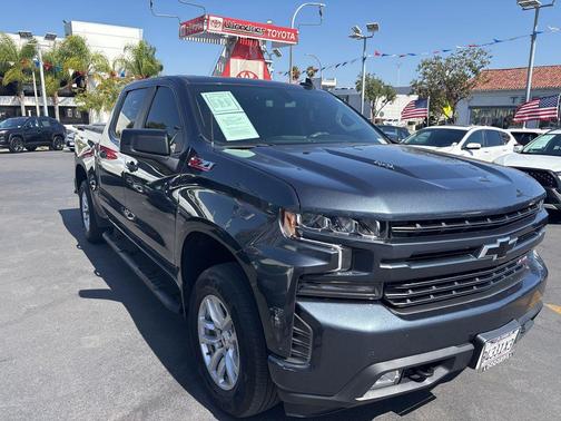 Shadow Gray Metallic 2021 Chevrolet Silverado 1500 RST