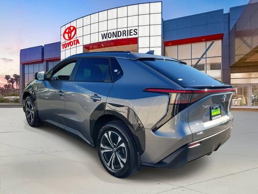 2024 Toyota bZ4X XLE