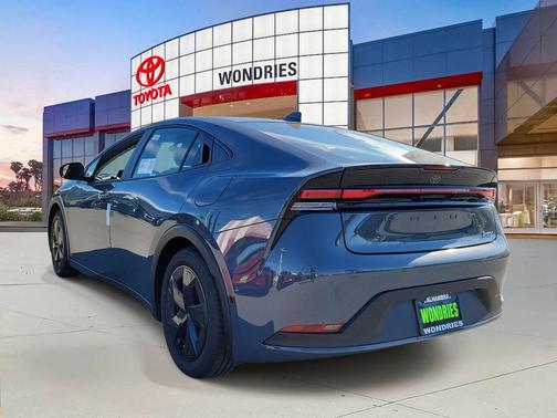 2026 Toyota Prius LE