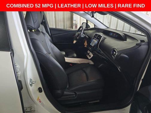 Blizzard Pearl 2016 Toyota Prius Four Touring