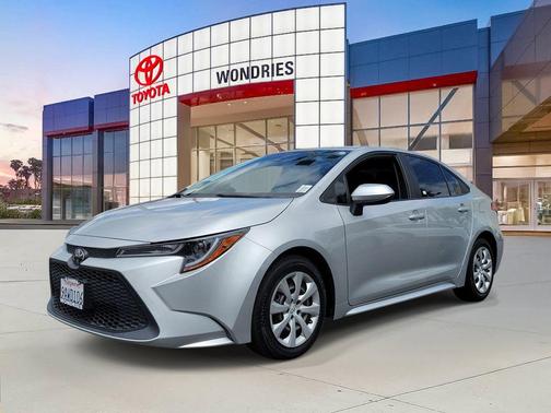 Classic Silver Metallic 2022 Toyota Corolla LE