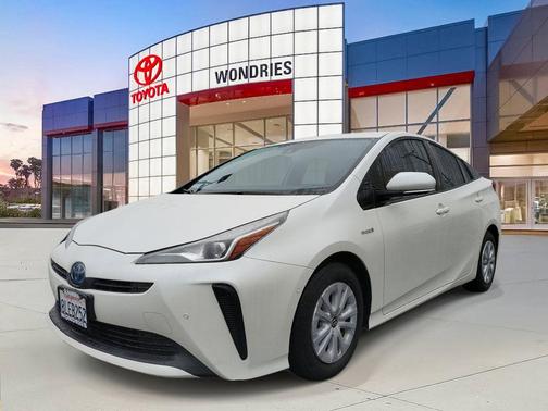 2019 Toyota Prius LE