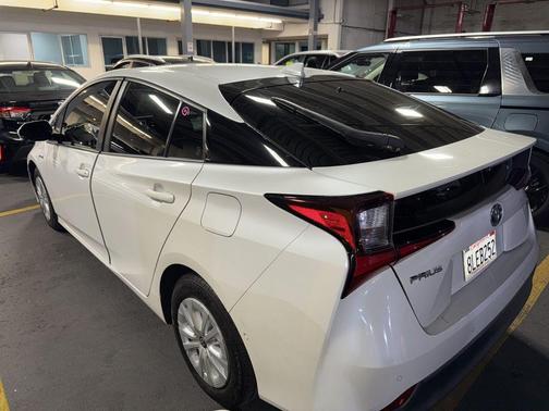 2019 Toyota Prius LE