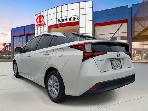 2019 Toyota Prius LE