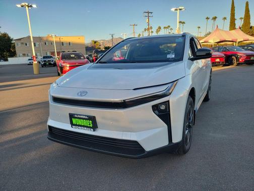 2026 Toyota bZ XLE Plus