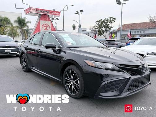 2024 Toyota Camry SE