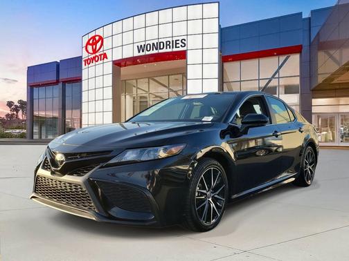 2024 Toyota Camry SE