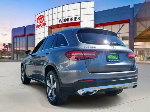 2018 Mercedes-Benz GLC 300 Base