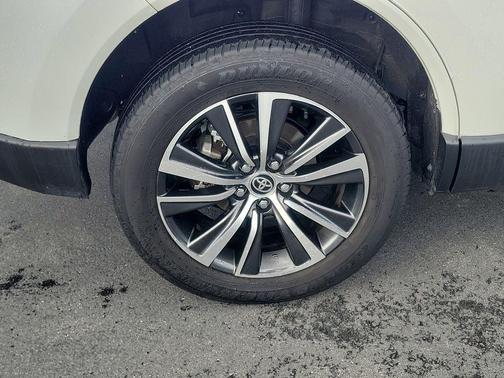 2021 Toyota Venza LE