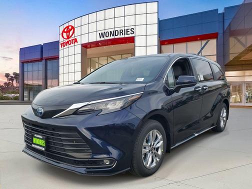 2025 Toyota Sienna XLE
