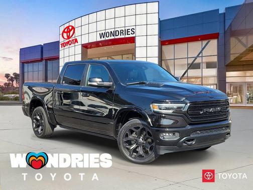 Diamond Black Crystal Pearlcoat 2022 RAM 1500 Limited